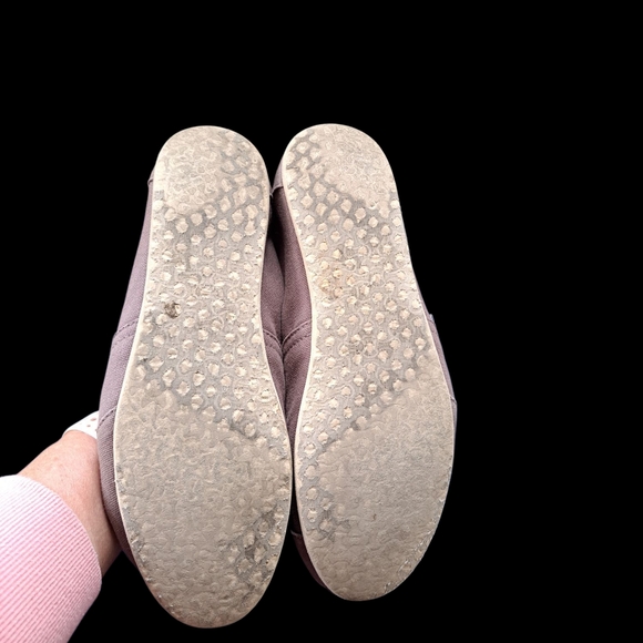 TOMS Brown Canvas Flats with Elastic Goring - Picture 3 of 3